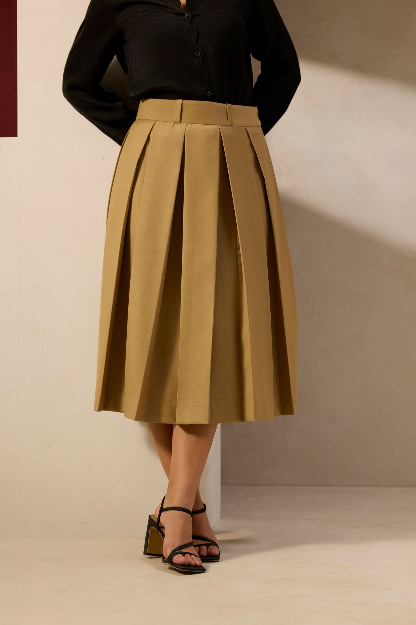 Brown Box Pleated Skirt