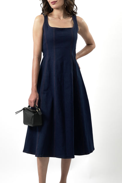 Élise Contour Dress